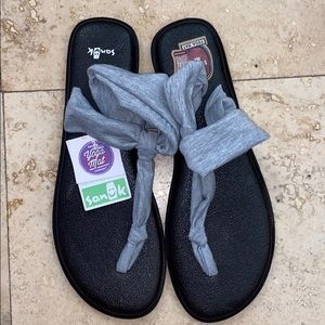 Sanuk sandals